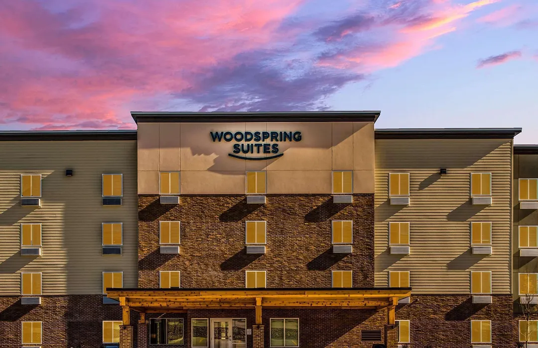 Woodspring Suites West Des Moines-1