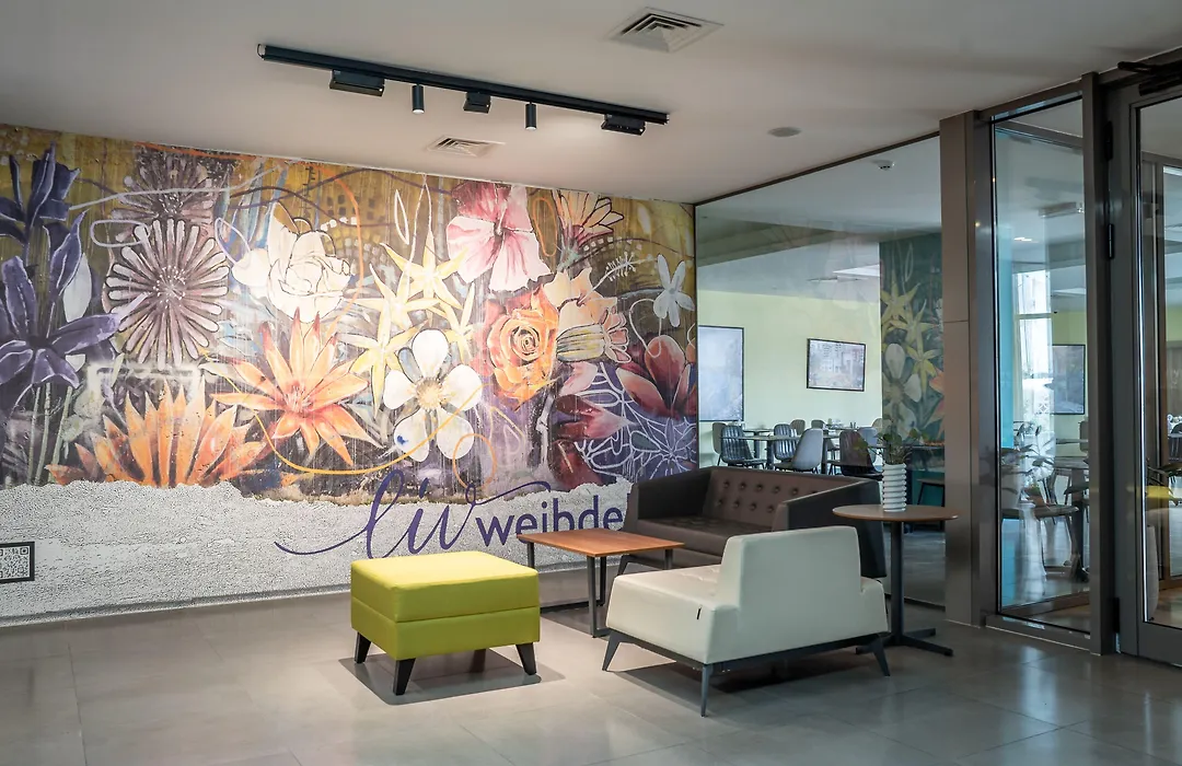 Liv Weibdeh Hotel Suites-1