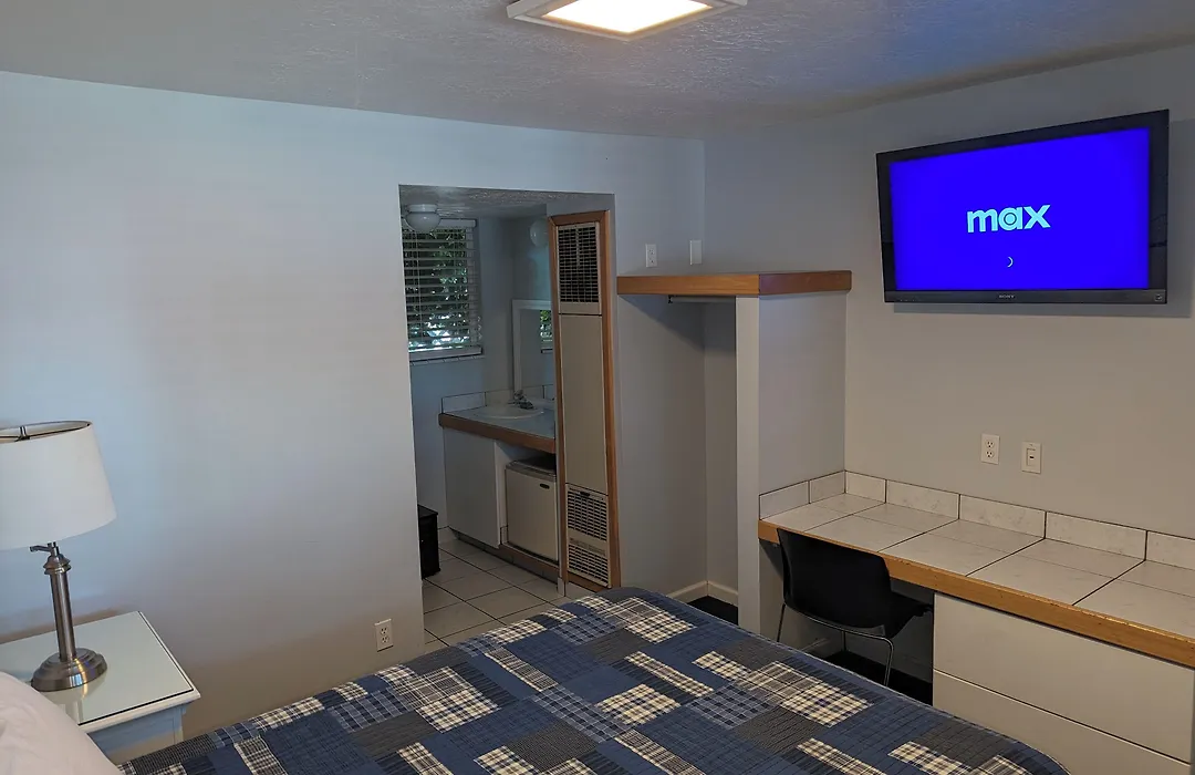 Majestic Rockies Motel-1