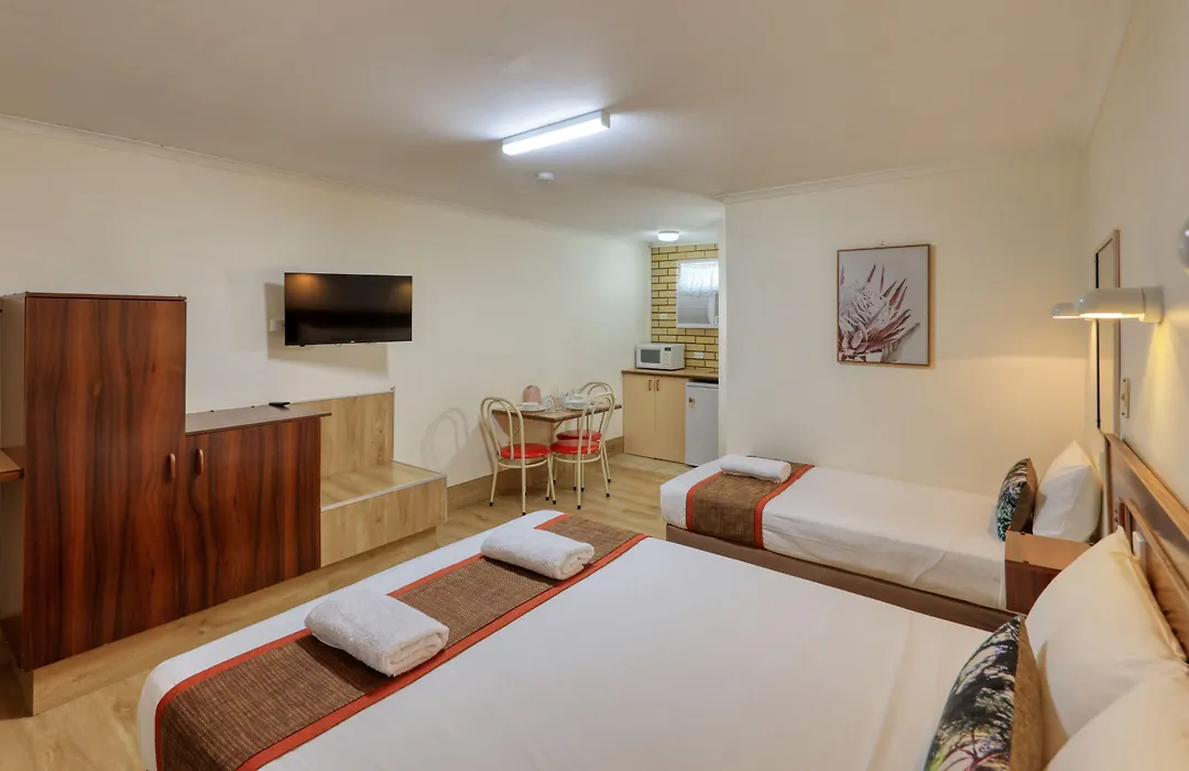 Bryants Motel Roma-1