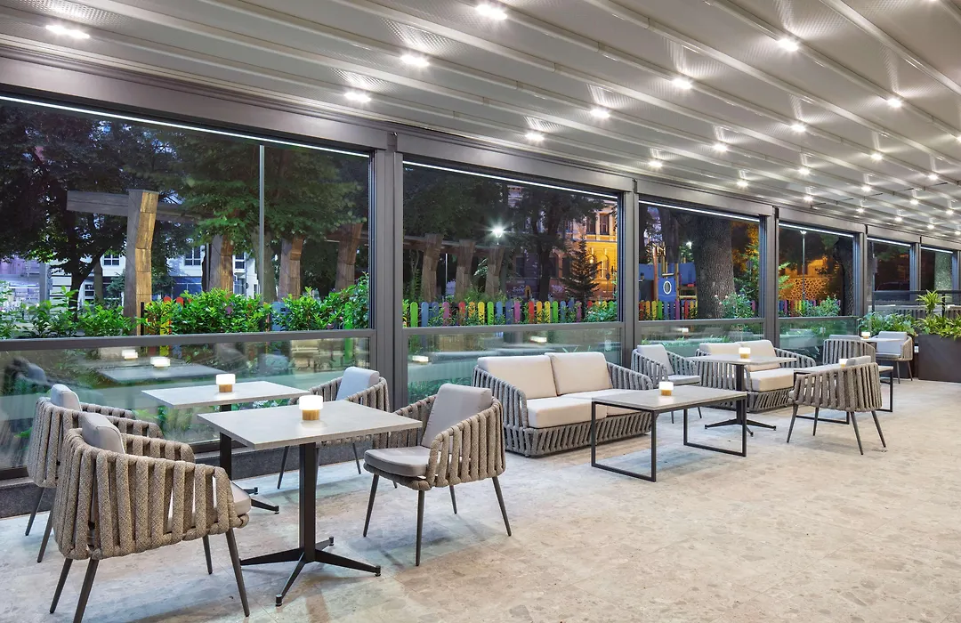 Doubletree By Hilton Plovdiv Center-1