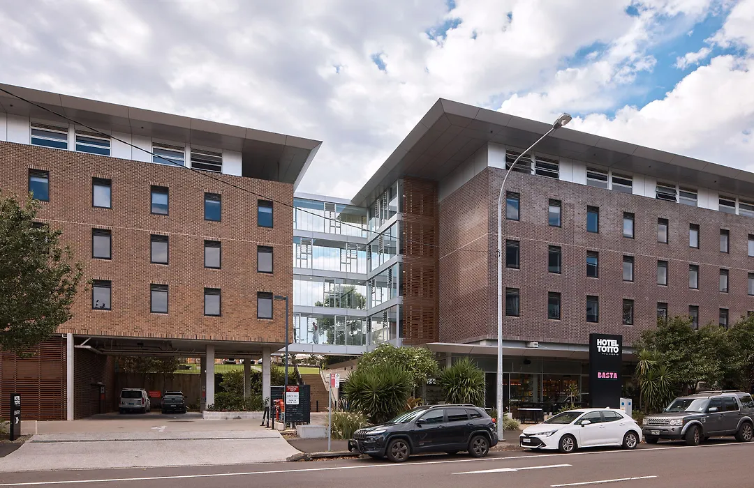 Hotel Totto Wollongong-1