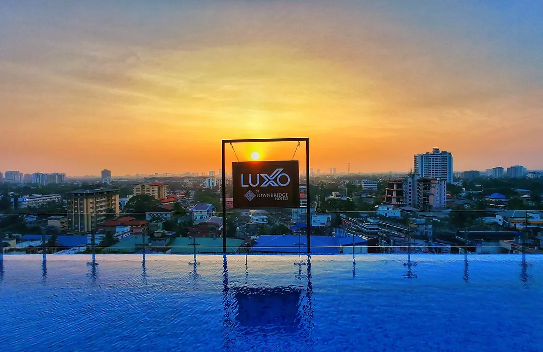 Luxo Kochi-1