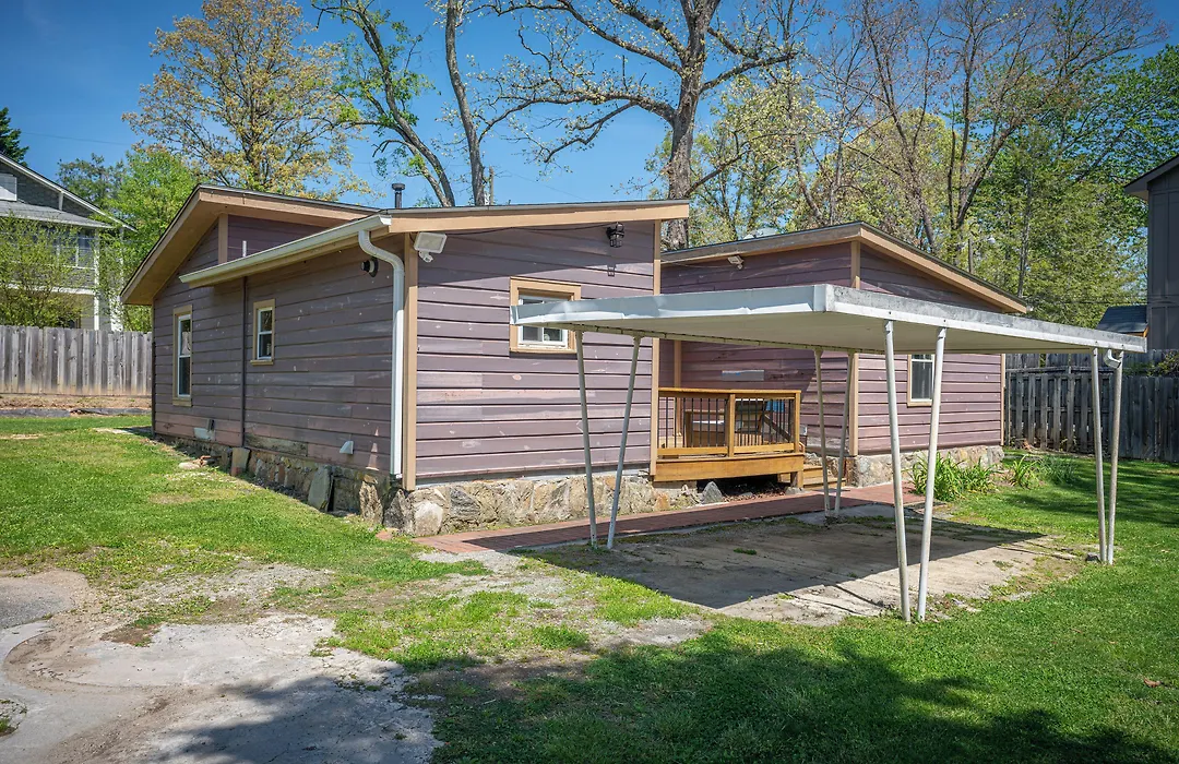 Cedarwood Inn-1