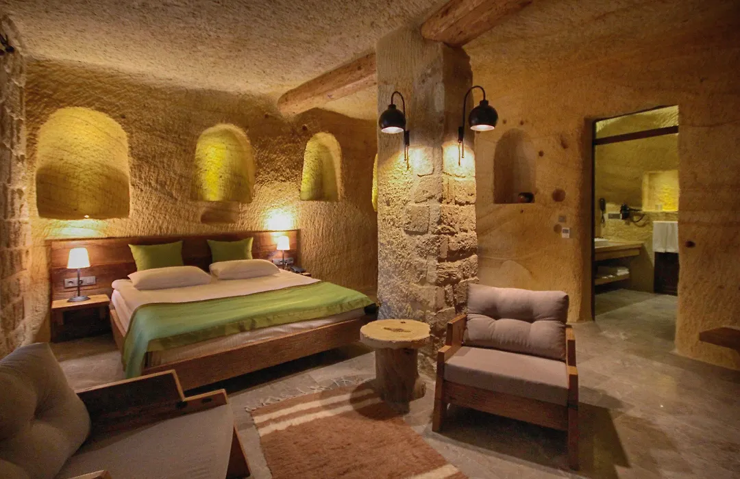 1811 Cave Hotel-1