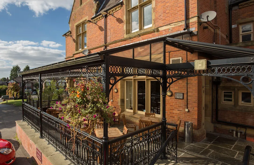 Woodthorpe Hotel-1
