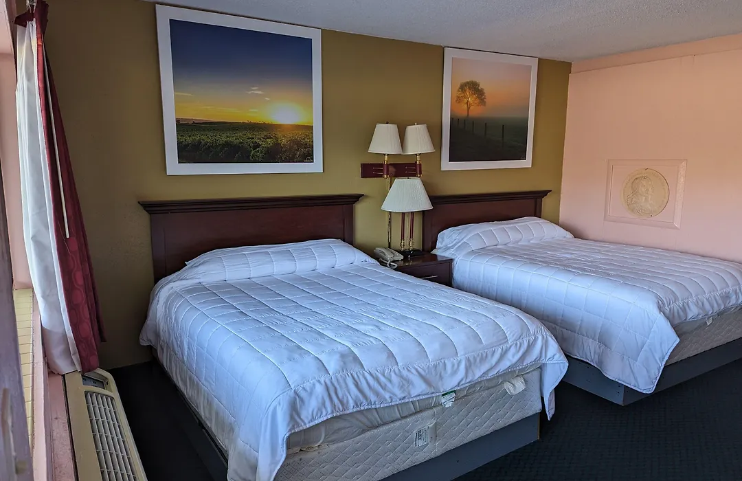 Traveler'S Inn-1