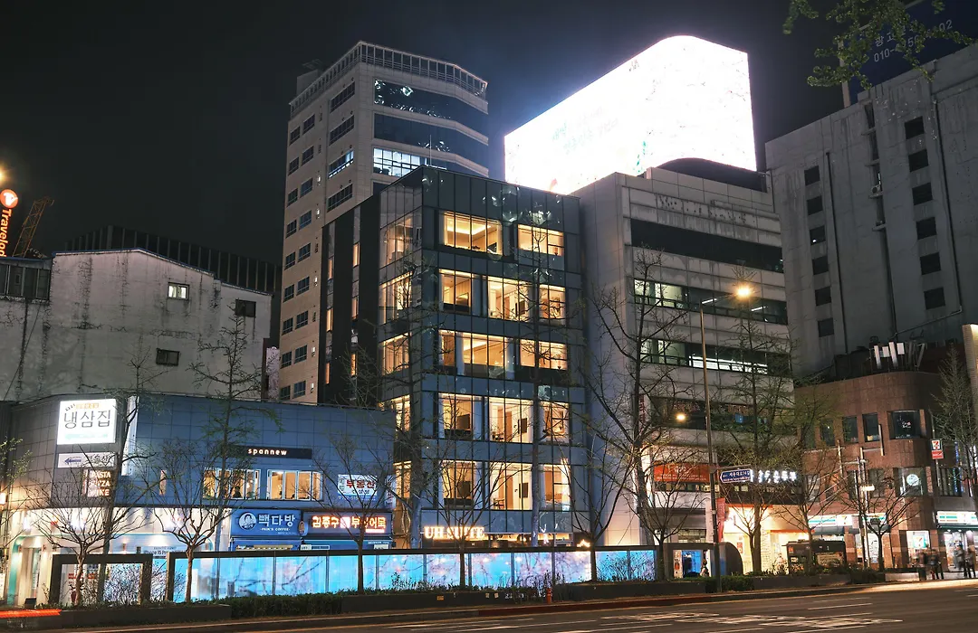 Uh Suite Seoul Deoksugung-1