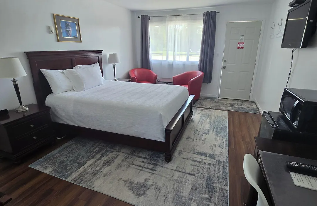 White Fang Motel-1