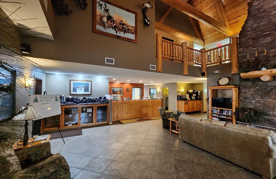 Pine Peaks Lodge And Suites-1