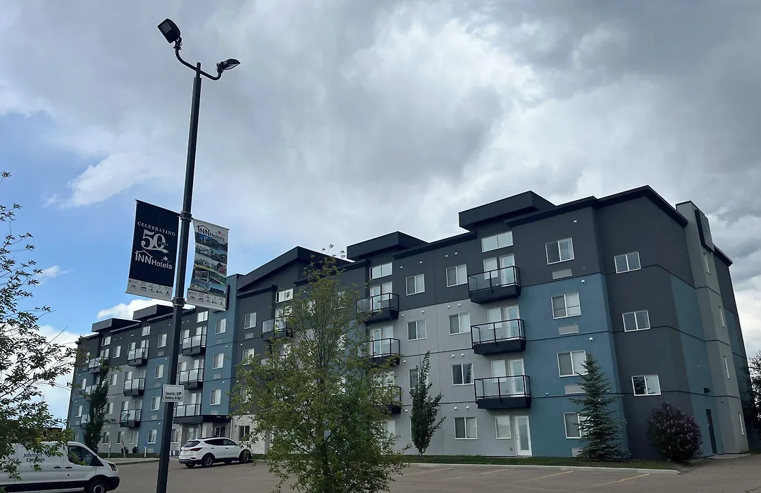 The Suites, Inn Hotels-1