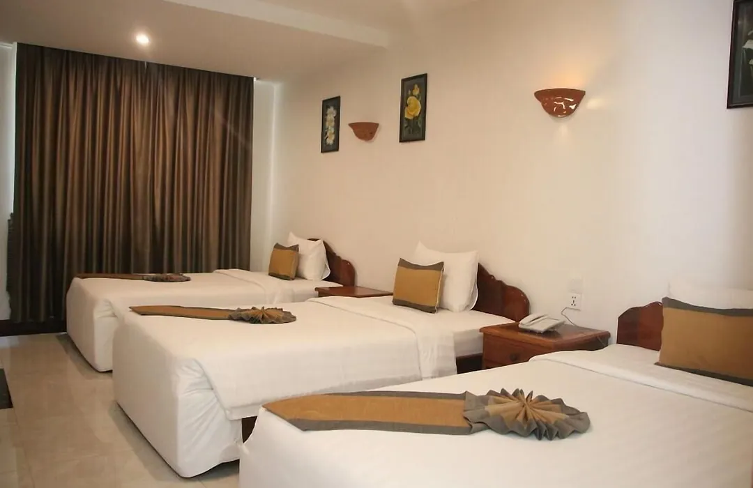 Relax Hotel-1