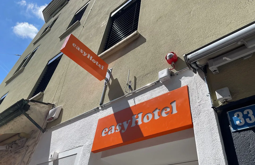Easyhotel Zuerich City Main Station-1