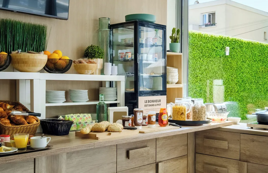 B&B Hotel Antibes Juan-Les-Pins-1