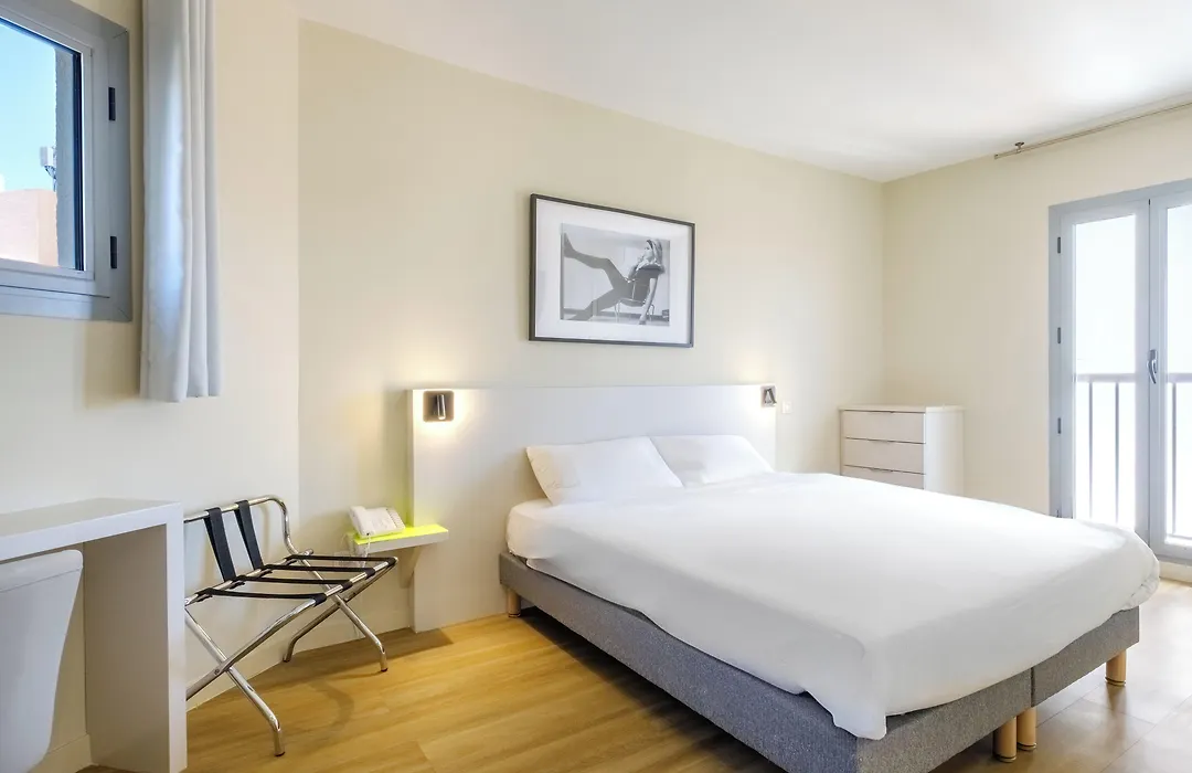 B&B Hotel Antibes Juan-Les-Pins-1