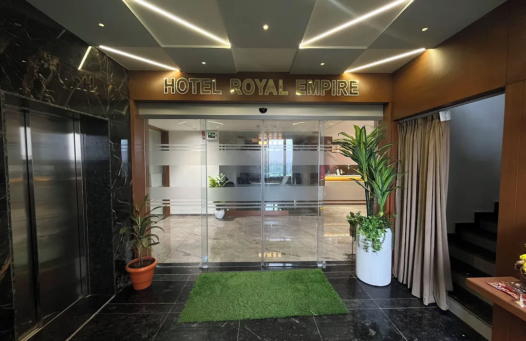 Hotel Royal Empire-1
