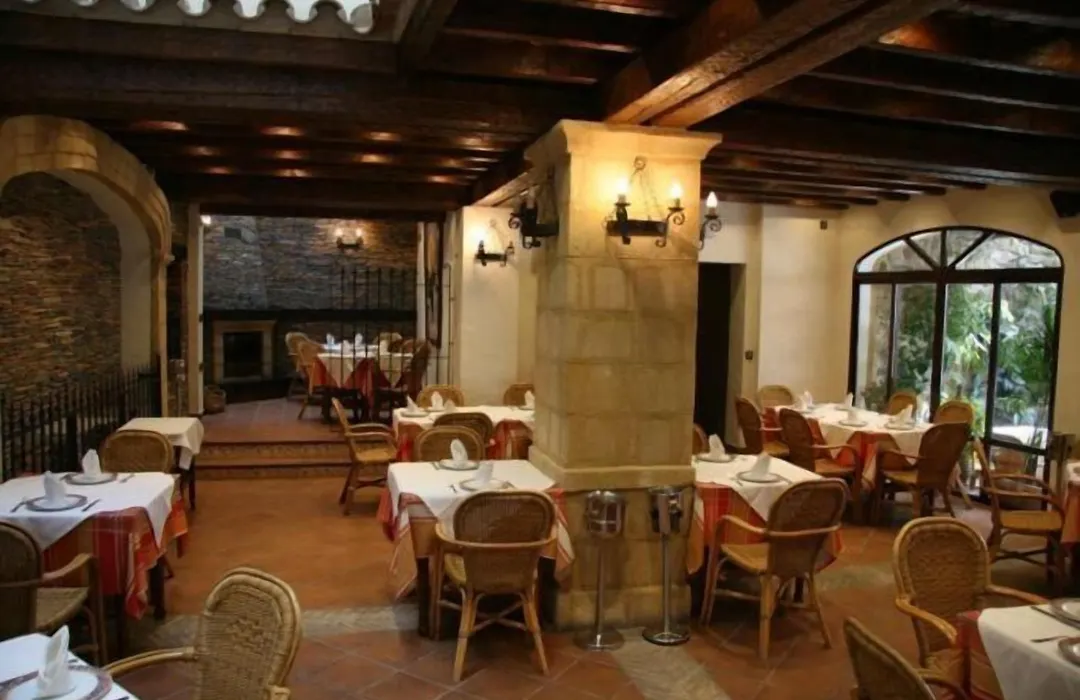Hostal Torre De Guzman-1