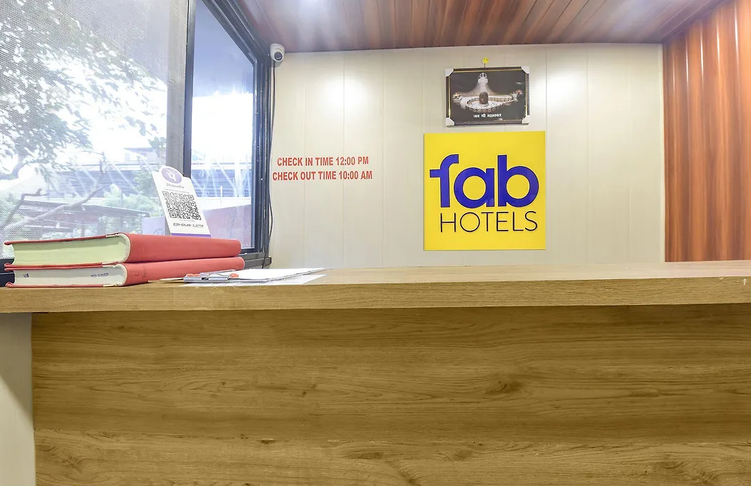 Fabhotel The Max Glory-1