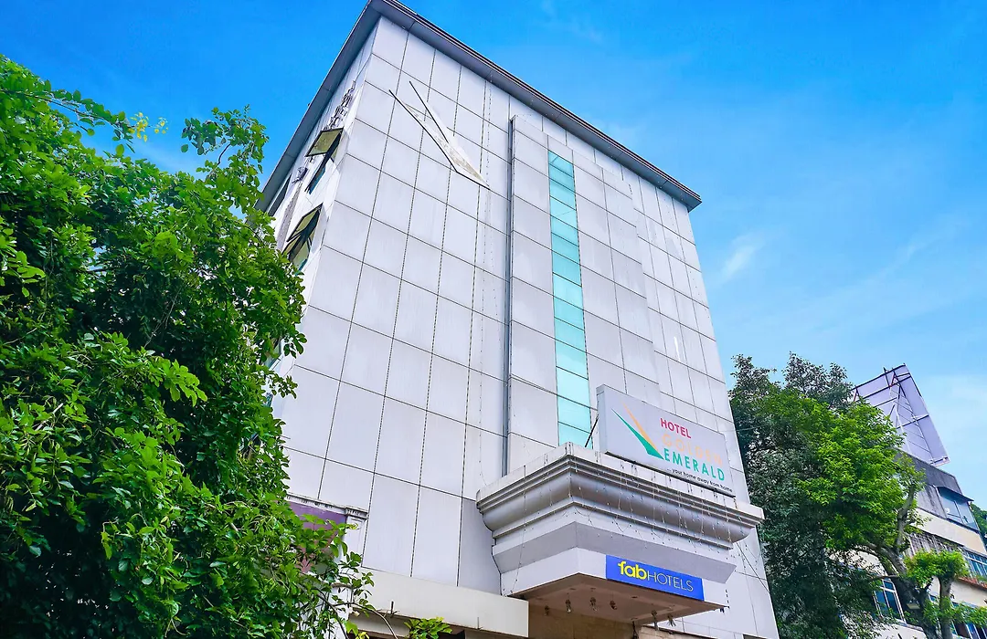 Fabhotel Prime Golden Emerald - Nr St Mary'S Church Cni-1