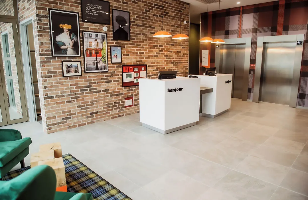 Easyhotel Marseille Euromed-1