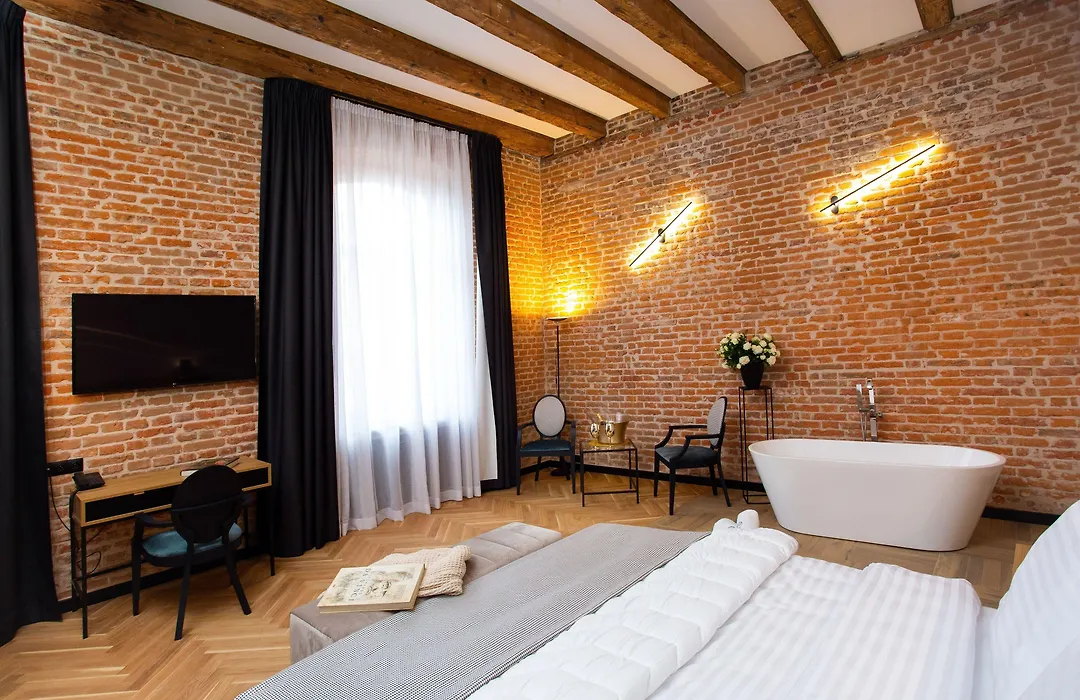 Hotel Teatr-1