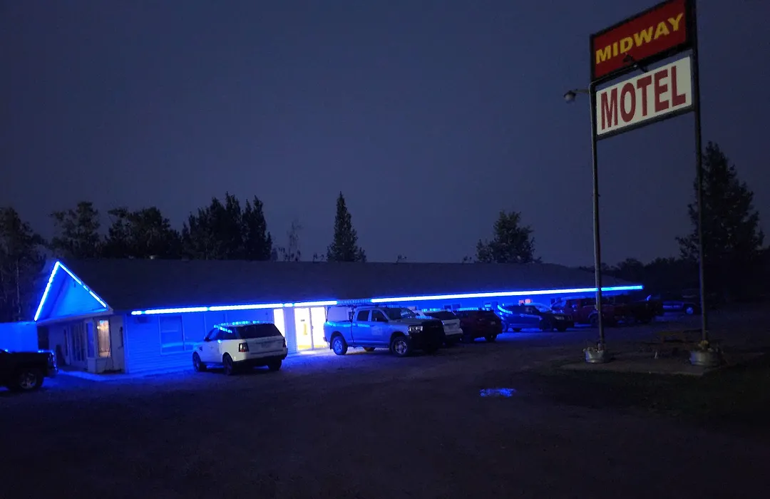 Midway Motel-1