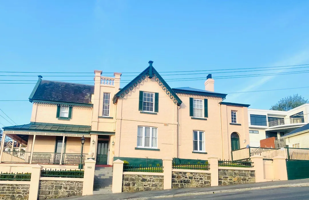 Hillview House Launceston-1