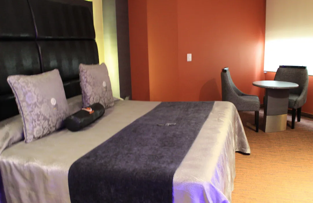 Hotel Lua-1