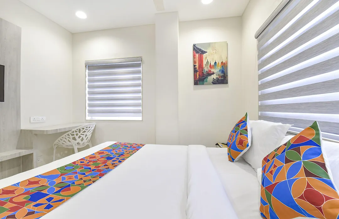 Fabhotel Rex-1