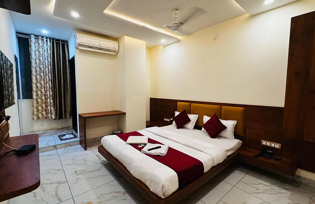 Hotel Prakasham-1