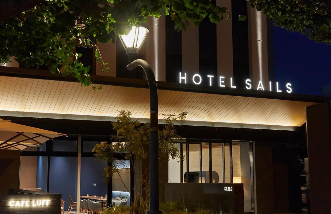 Hotel Sails-1