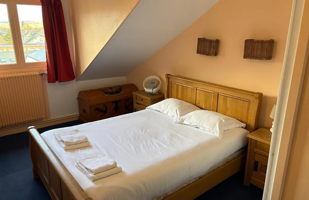 Hotel Couleurs Sud avec ascenseur et restaurant Centre ville-Gare Charleville-Mézières-1