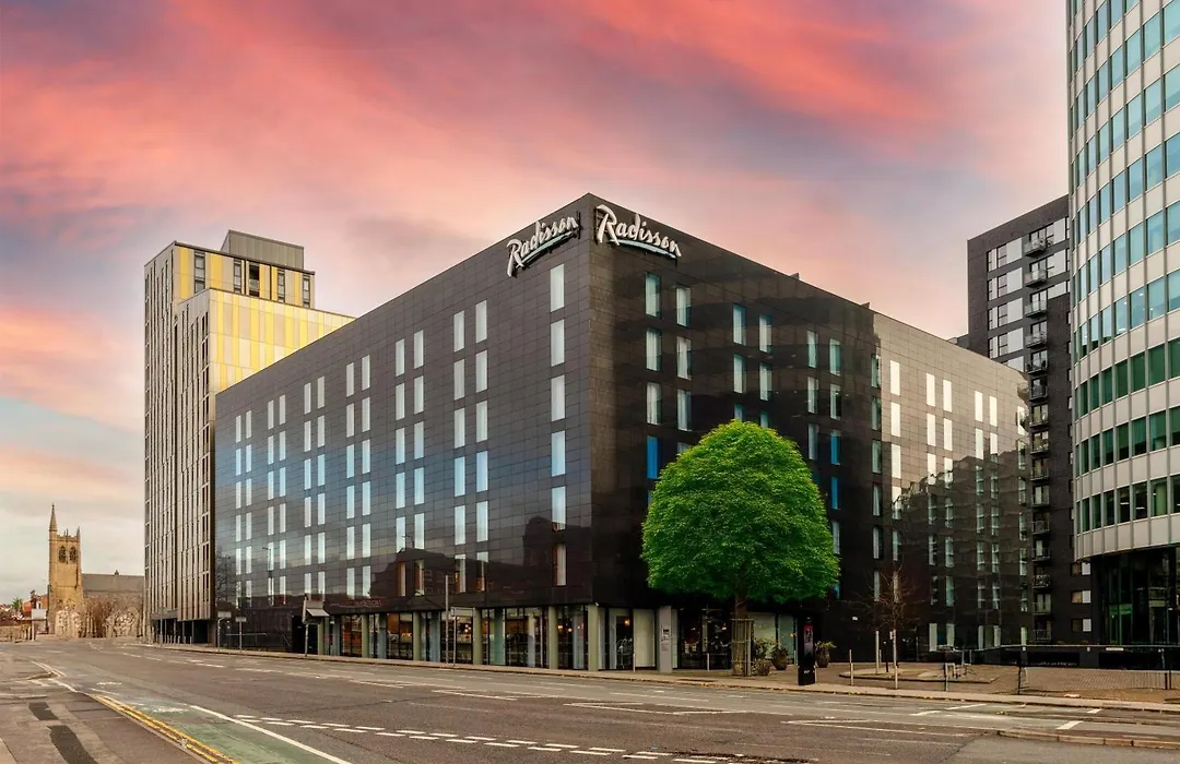Radisson Hotel Manchester City Centre, A Verified Net Zero Hotel-1