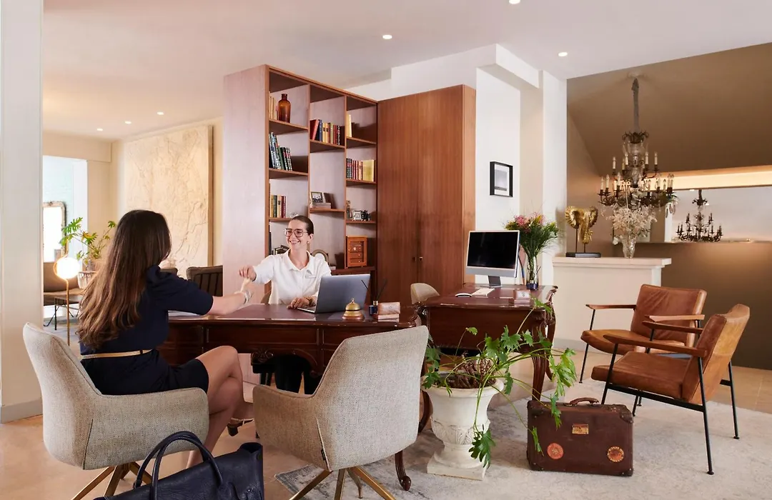 Maison Des Ambassadeurs, A Small Luxury Hotels-1