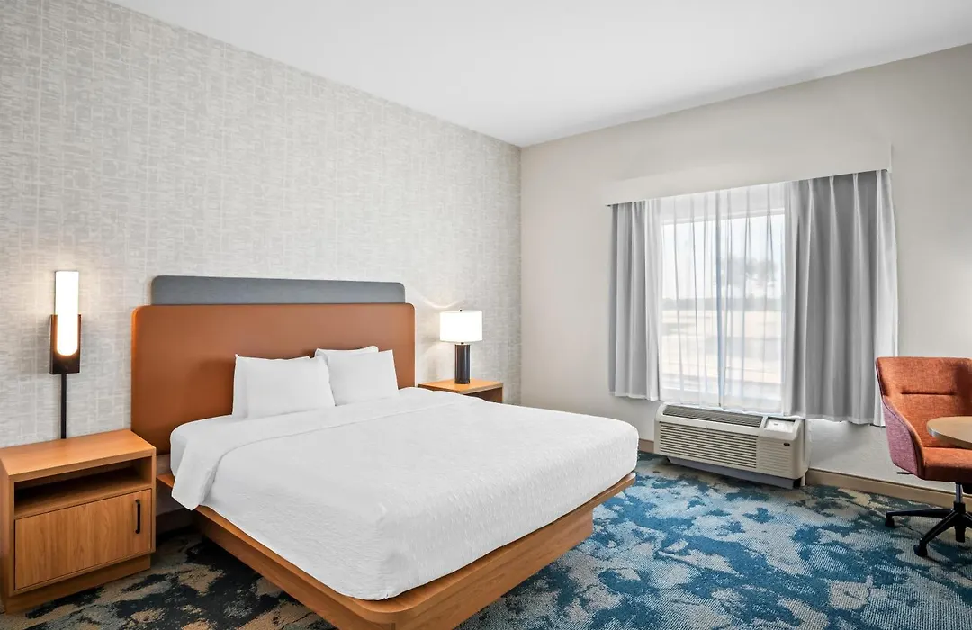 Hampton Inn And Suites Waxahachie-1