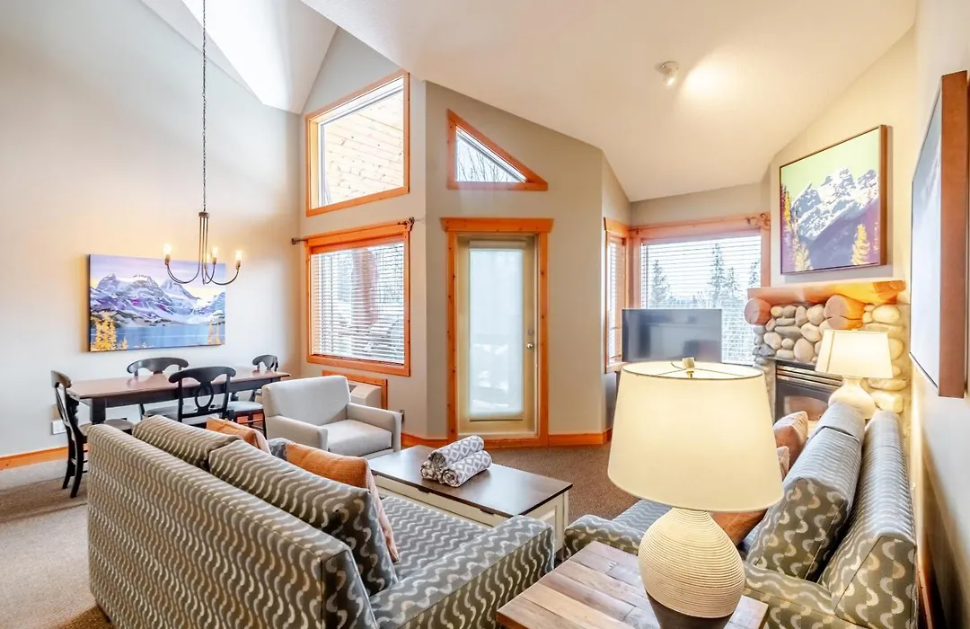 Lizard Creek Lodge-1
