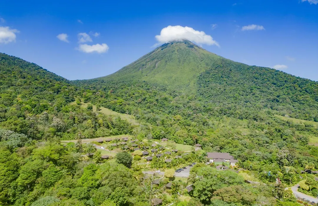 Hotel Lomas Del Volcan-1
