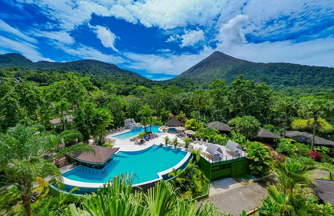 Hotel Lomas Del Volcan-1