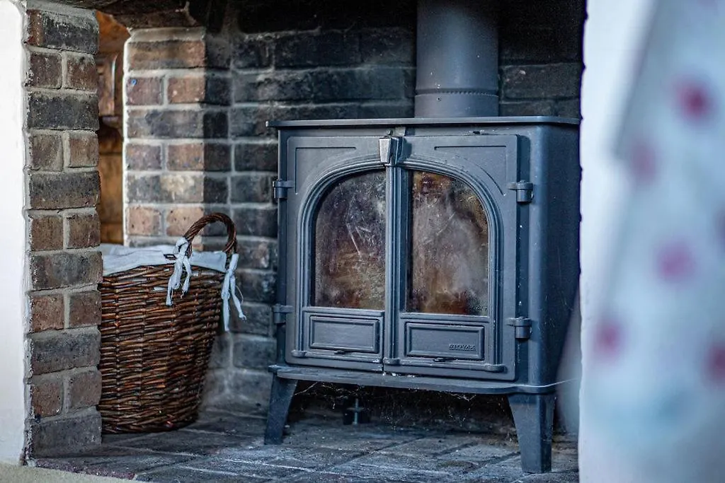 Cleaver Cottage-1