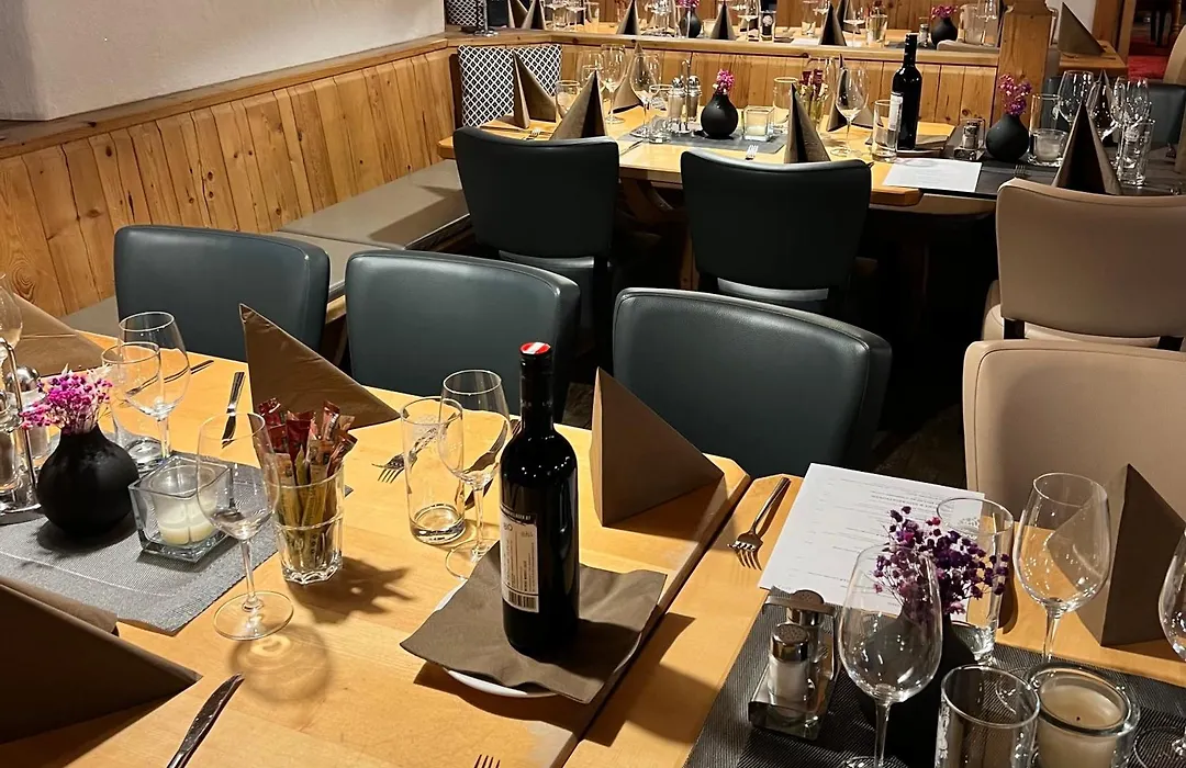 Edelweiss Hotel&Restaurant-1