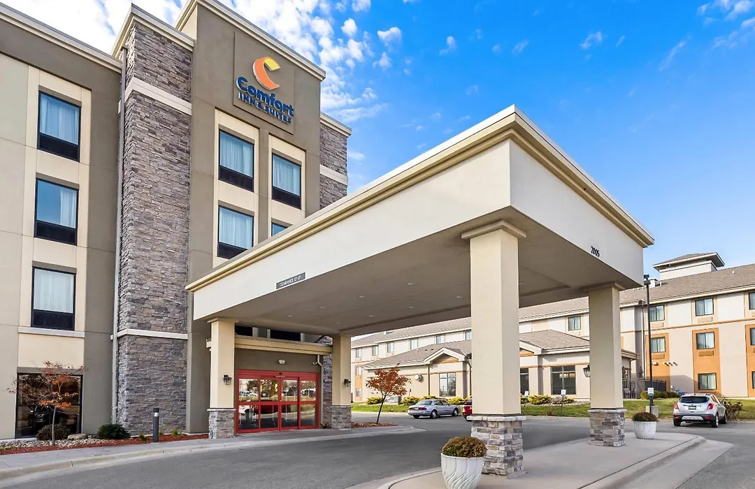 Comfort Inn & Suites West - Medical Center-1