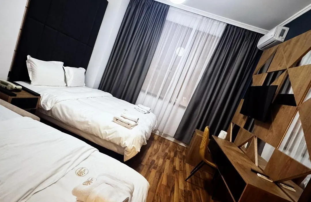 Hotel Comfort City Center-1