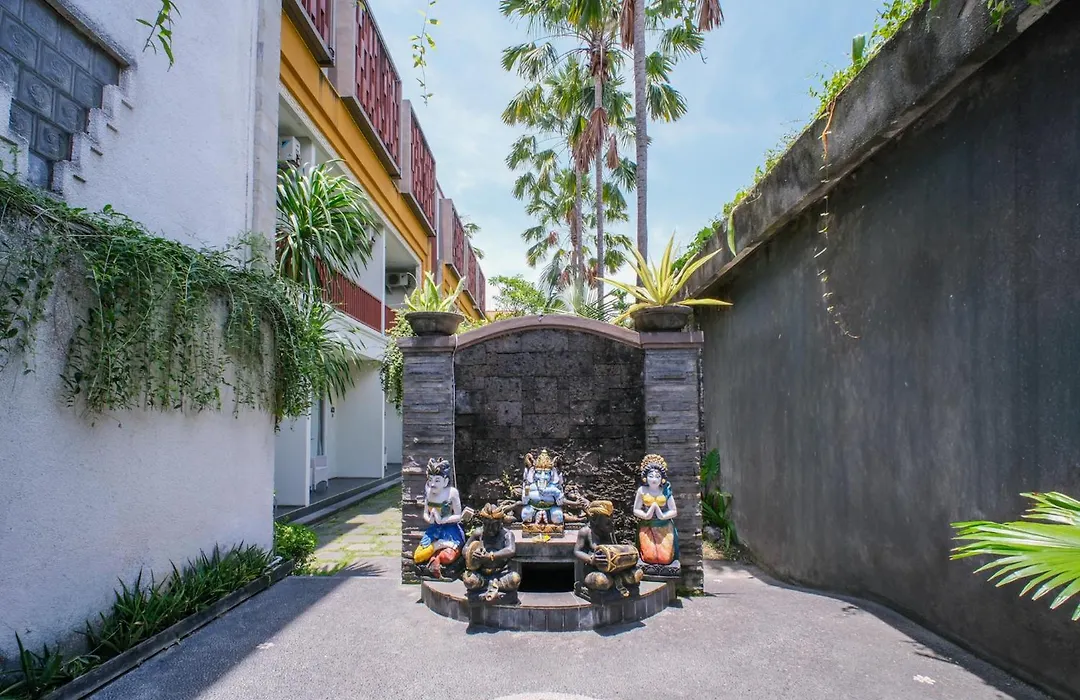 Kamini Legian Hotel-1
