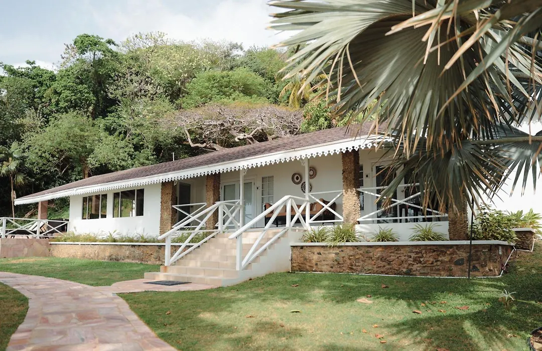 Blue Waters Inn-1