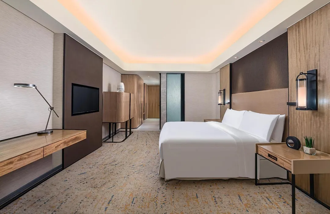 Conrad Manila-1