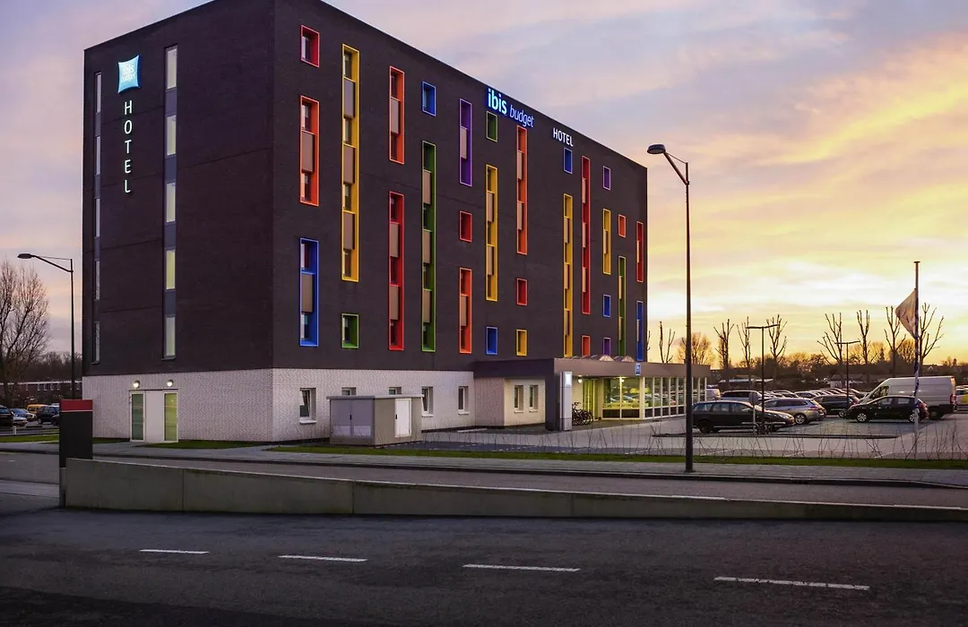 Ibis Budget Rotterdam The Hague Airport-1