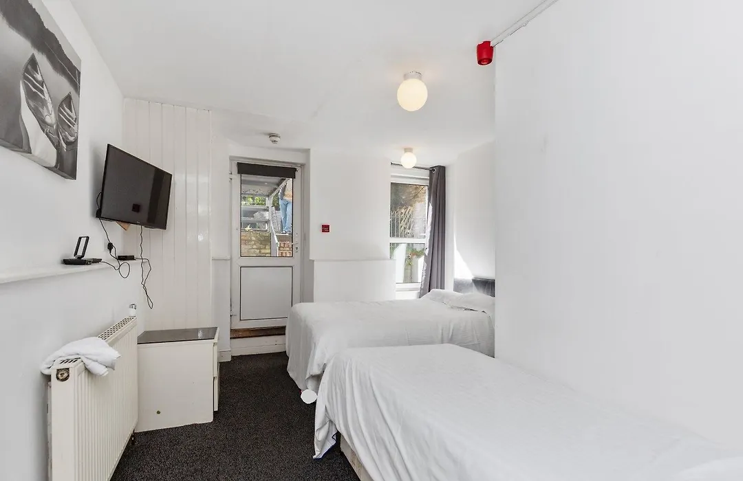 Amhurst Hotel-1