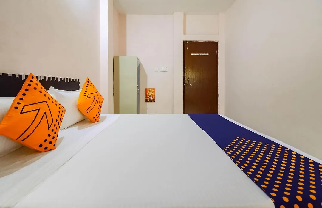 Spot On 66974 Hotel Shri Gurukripa-1