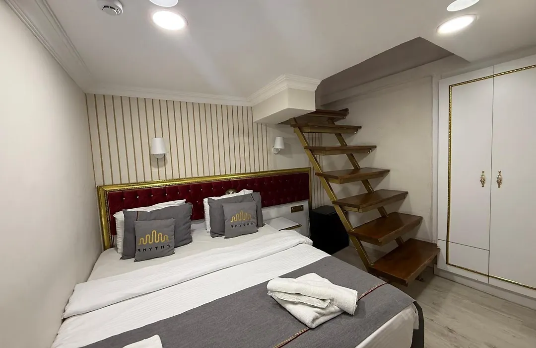 Rhythm Hotel-1