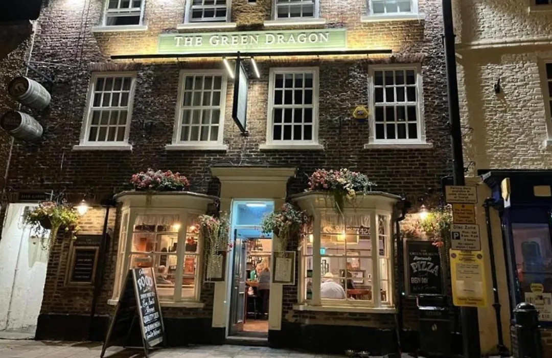 The Green Dragon At Bedale By Oyo-1
